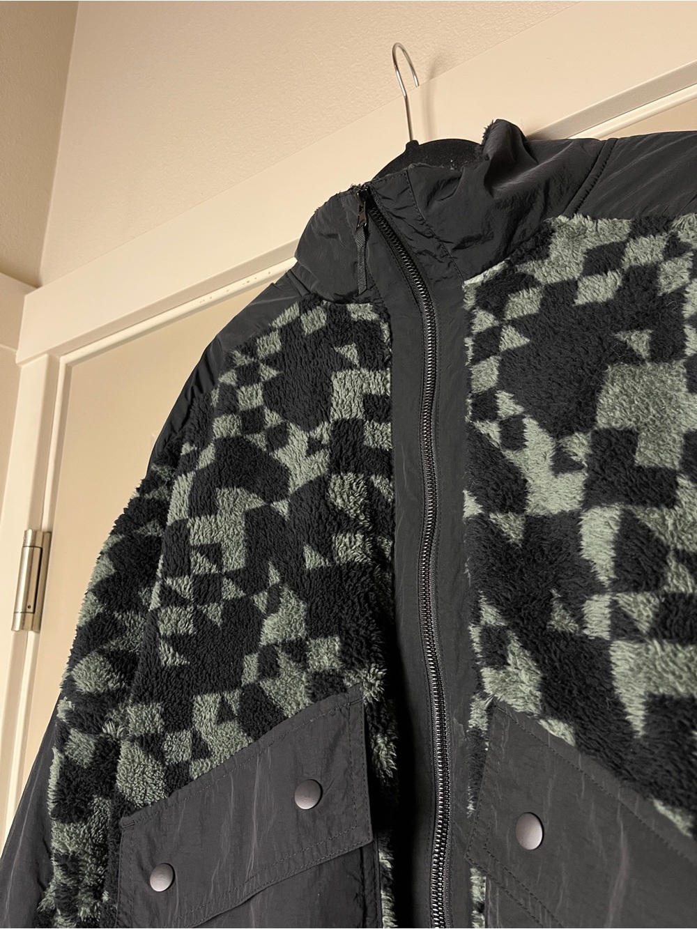 Women’s JoyLab Patterned Fleece Zip Up - Picture 3 of 8